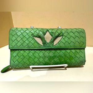 Bottega Veneta Intrecciato Long Bifold Wallet Soft Leather Green Flower